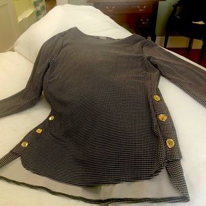 Small houndstooth top.